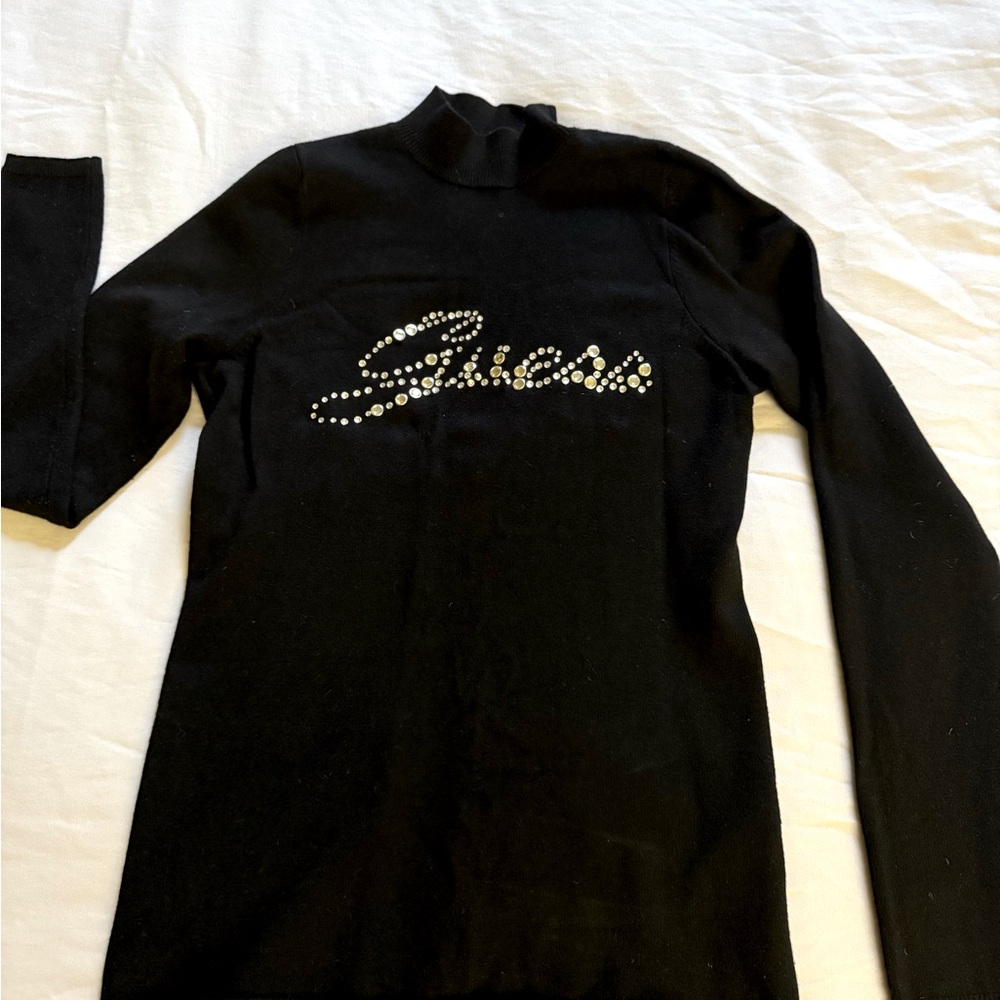 Brand new
Back neckline
